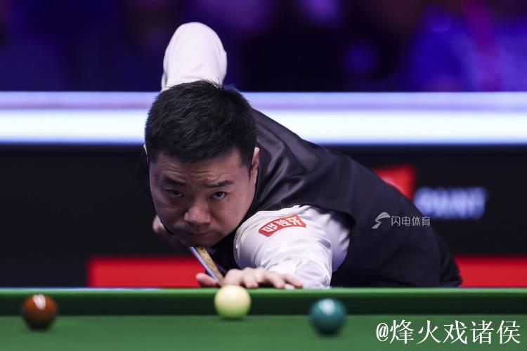 斯诺克英锦赛-丁俊晖力克徐思 晋级16强 斯诺克英锦赛-丁俊晖力克徐思 晋级16强